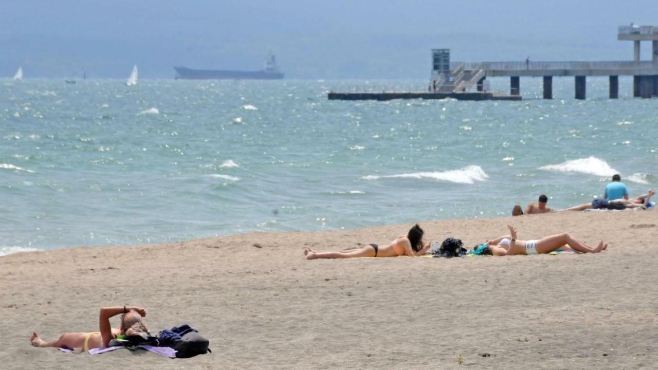 Sea Apartment Colours Burgas Luaran gambar
